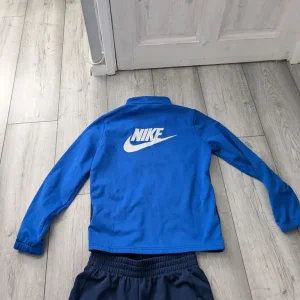 2 Junior boys Nike tracksuits size L - Image 5