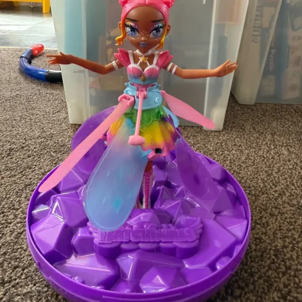 Hatchimals flying pixie