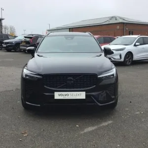 2025 Volvo XC60 Black Edition Ultra, T8 AWD Plug-in Hybrid, Estate - Image 4