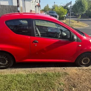 Peugeot 107 2008 hatchback manual 3-door - Image 2