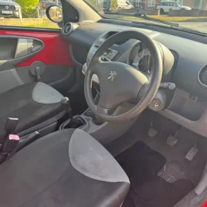 Peugeot 107 2008 hatchback manual 3-door - Image 7