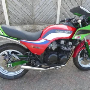 Kawasaki GPZ 750 Unitrack A Reg - Image 3