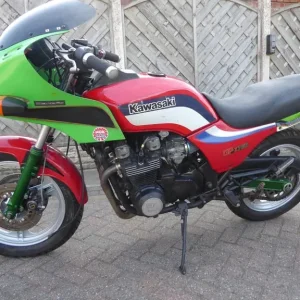 Kawasaki GPZ 750 Unitrack A Reg - Image 8