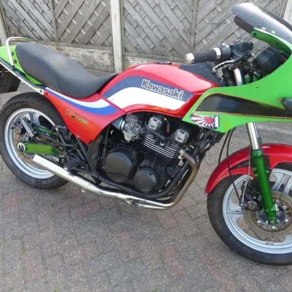 Kawasaki GPZ 750 Unitrack A Reg