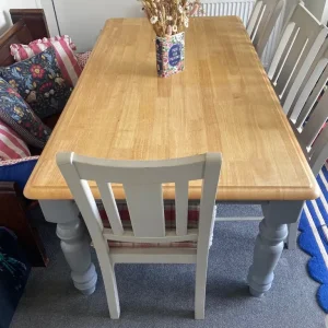 Farmhouse Kitchen Table & 4 x Chairs - Image 2