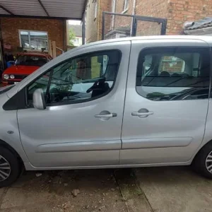 PEUGEOT PARTNER TEPEE 1.6 HDi S 2013 - Image 4