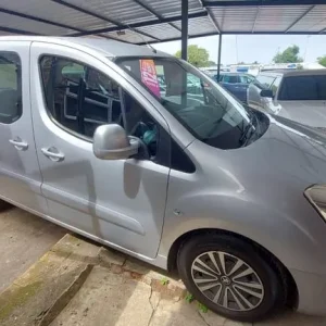 PEUGEOT PARTNER TEPEE 1.6 HDi S 2013 - Image 7
