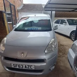 PEUGEOT PARTNER TEPEE 1.6 HDi S 2013 - Image 8