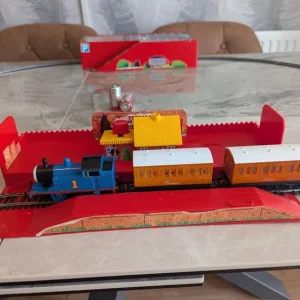 Hornby Thomas the Tank Engine train set - Image 2