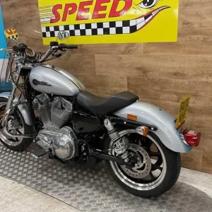 Harley-Davidson 883 Low 2020 - Image 6