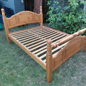 Kingsize bedframe