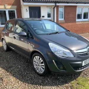 Vauxhall Corsa 2013 hatchback manual - Image 3