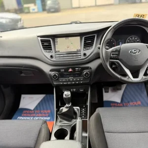 2015 Hyundai Tucson 1.7 CRDi Blue Drive SE Nav SUV - Image 2