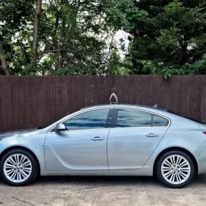 2014 Vauxhall Insignia 2.0 CDTi EcoFLEX Tech Line Diesel Manual 5-door Hatchback - Image 5