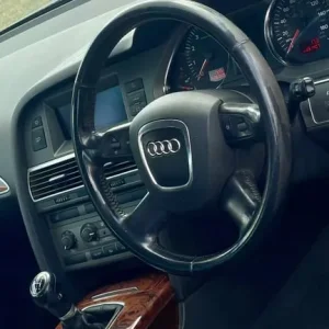 Audi A6 2005 Manual 2393cc 4-door saloon - Image 8