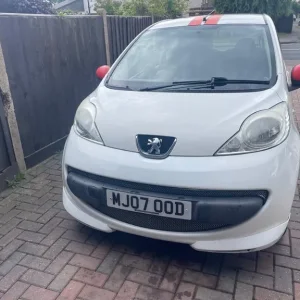 2007 Peugeot 107 3-door hatchback - Image 2