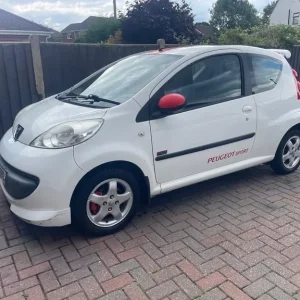 2007 Peugeot 107 3-door hatchback - Image 3