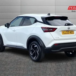 2023 Nissan Juke 1.0 DiG-T 114 N-Connecta 5-door hatchback with Apple CarPlay and DAB - Image 2