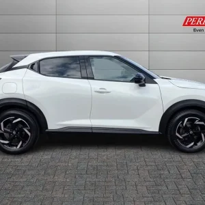 2023 Nissan Juke 1.0 DiG-T 114 N-Connecta 5-door hatchback with Apple CarPlay and DAB - Image 3