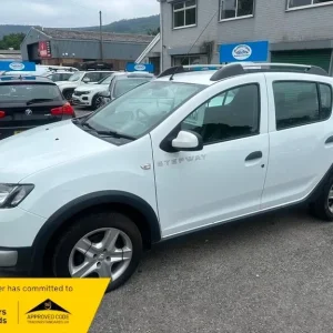 2015 Dacia Sandero Stepway 1.5 Diesel Manual Hatchback - Image 3