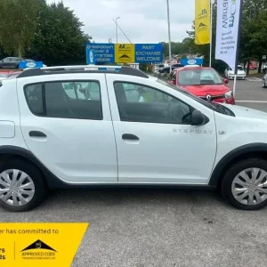 2015 Dacia Sandero Stepway 1.5 Diesel Manual Hatchback - Image 4