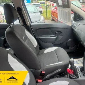 2015 Dacia Sandero Stepway 1.5 Diesel Manual Hatchback - Image 6