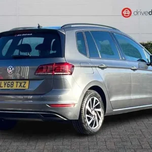 2019 Volkswagen Golf SV 1.5 TSI EVO 5-door MPV - Image 3