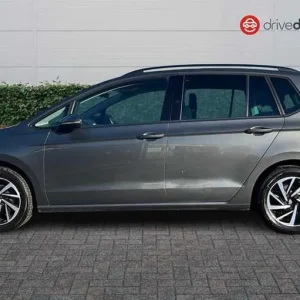 2019 Volkswagen Golf SV 1.5 TSI EVO 5-door MPV - Image 6