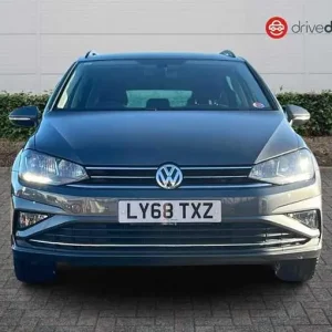 2019 Volkswagen Golf SV 1.5 TSI EVO 5-door MPV - Image 8