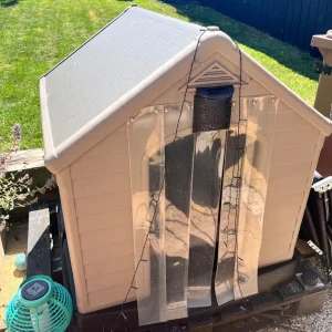 Dog house keter kennel