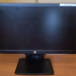 3 PC Monitors – HP, Dell, Belnea - Image 6