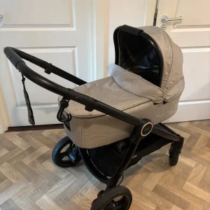 Mamas and Papas Ocarro in Nocturn colour