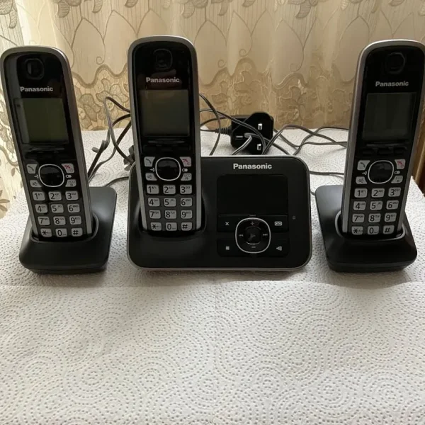 PANASONIC TRIO HANDSET CORDLESS PHONE