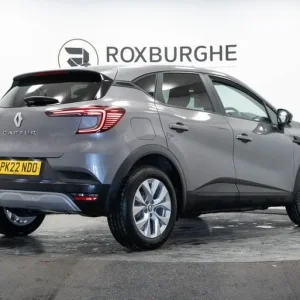 2022 Renault Captur 1.3 TCE Iconic Edition SUV - Image 8