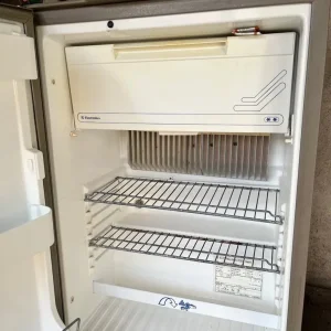 Electrolux 3-way fridge RM4291 - Image 4