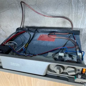 Electrolux 3-way fridge RM4291 - Image 8