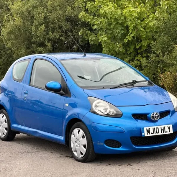 2010 Toyota Aygo 1.0 VVT-i Blue 3-door Hatchback
