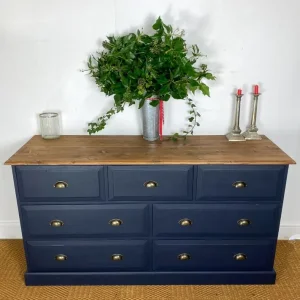 4.5ft large sideboard with 9 deep drawers solid pine - Image 2