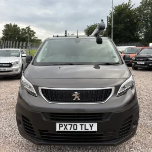2021 Peugeot Expert 2.0 BlueHDi 120 Professional Van with Rear Racking and Roof Bars - Image 8