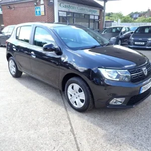 2018 Dacia Sandero 0.9 TCE Comfort Hatchback 5-door Petrol Manual