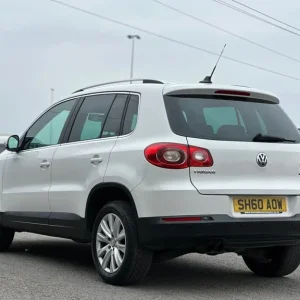 2010 Volkswagen Tiguan 2.0 TDi Match 5dr Estate Diesel Manual - Image 4