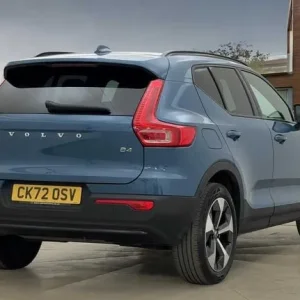 2022 Volvo XC40 2.0 B4P Ultimate Dark 5-door Estate Auto - Image 3