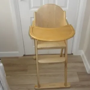 MOTHERCARE WOODEN HI-CHAIR - Image 2