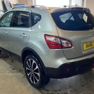 2011 Nissan Qashqai 1.6 Petrol Manual 5-door Hatchback - Image 2