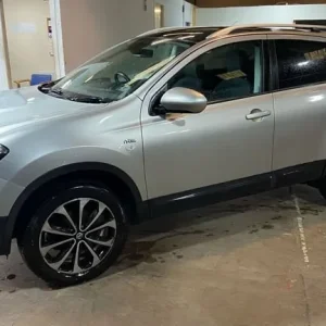2011 Nissan Qashqai 1.6 Petrol Manual 5-door Hatchback - Image 5