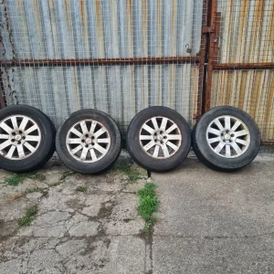 LR Discovery 18in alloy wheels