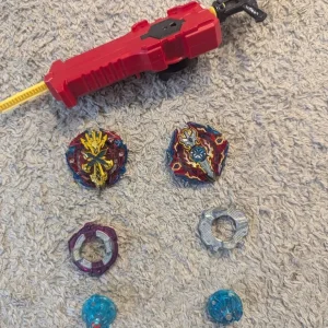 2 beyblades - Image 2