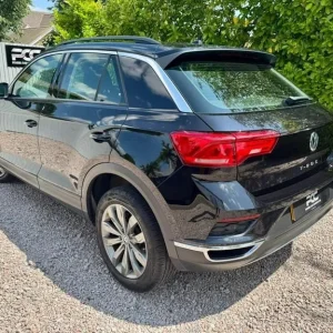 2020 Volkswagen T-Roc 1.5 TSI EVO SE Euro 6 5-door Hatchback - Image 2