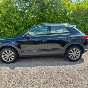 2020 Volkswagen T-Roc 1.5 TSI EVO SE Euro 6 5-door Hatchback - Image 7