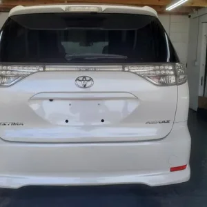 Toyota Estima 2.4 Automatic 7-Seater White MPV - Image 8